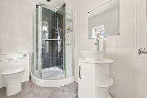 LAKESIDE LODGE- click for photo gallery